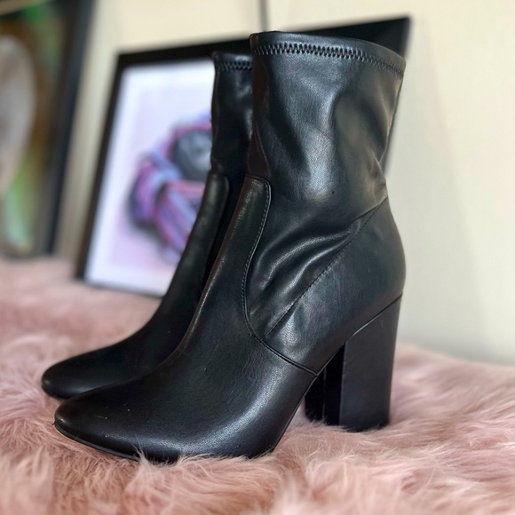 Marc Fisher Shoes - Marc Fisher Chunky Heeled Boots